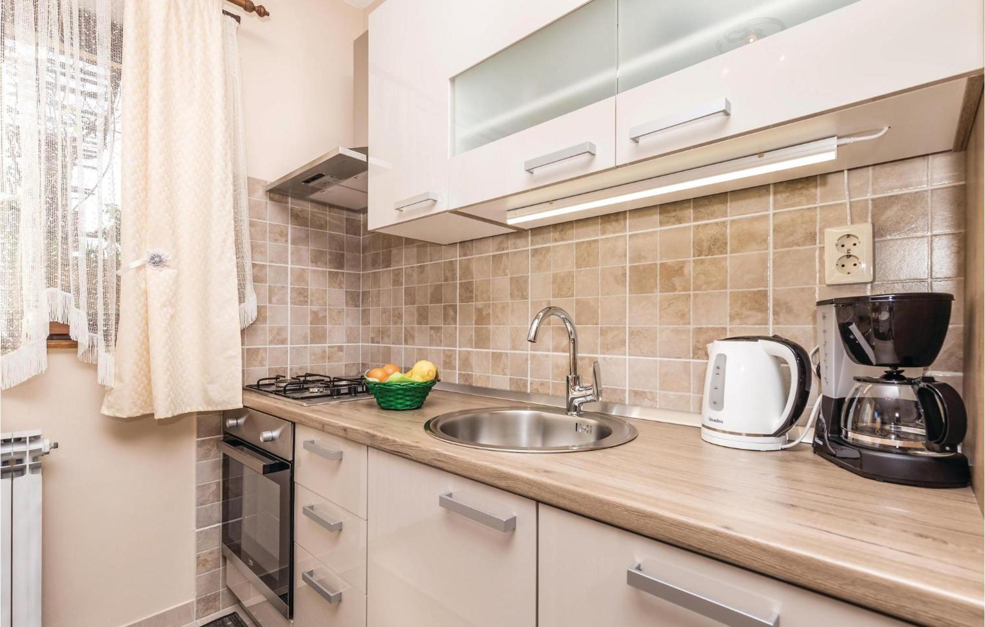 Cozy Apartment In Lovran With Kitchen Exterior photo